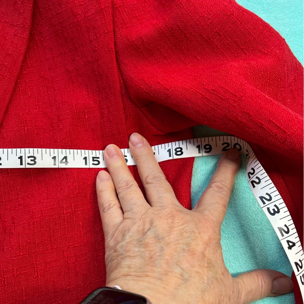Red Power Suit, Vintage. Very Good/ Like New Condition! - Picture 9 of 17